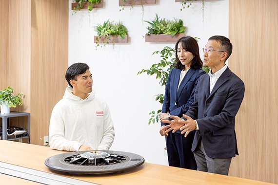 article_action077_img04_570_380.jpg