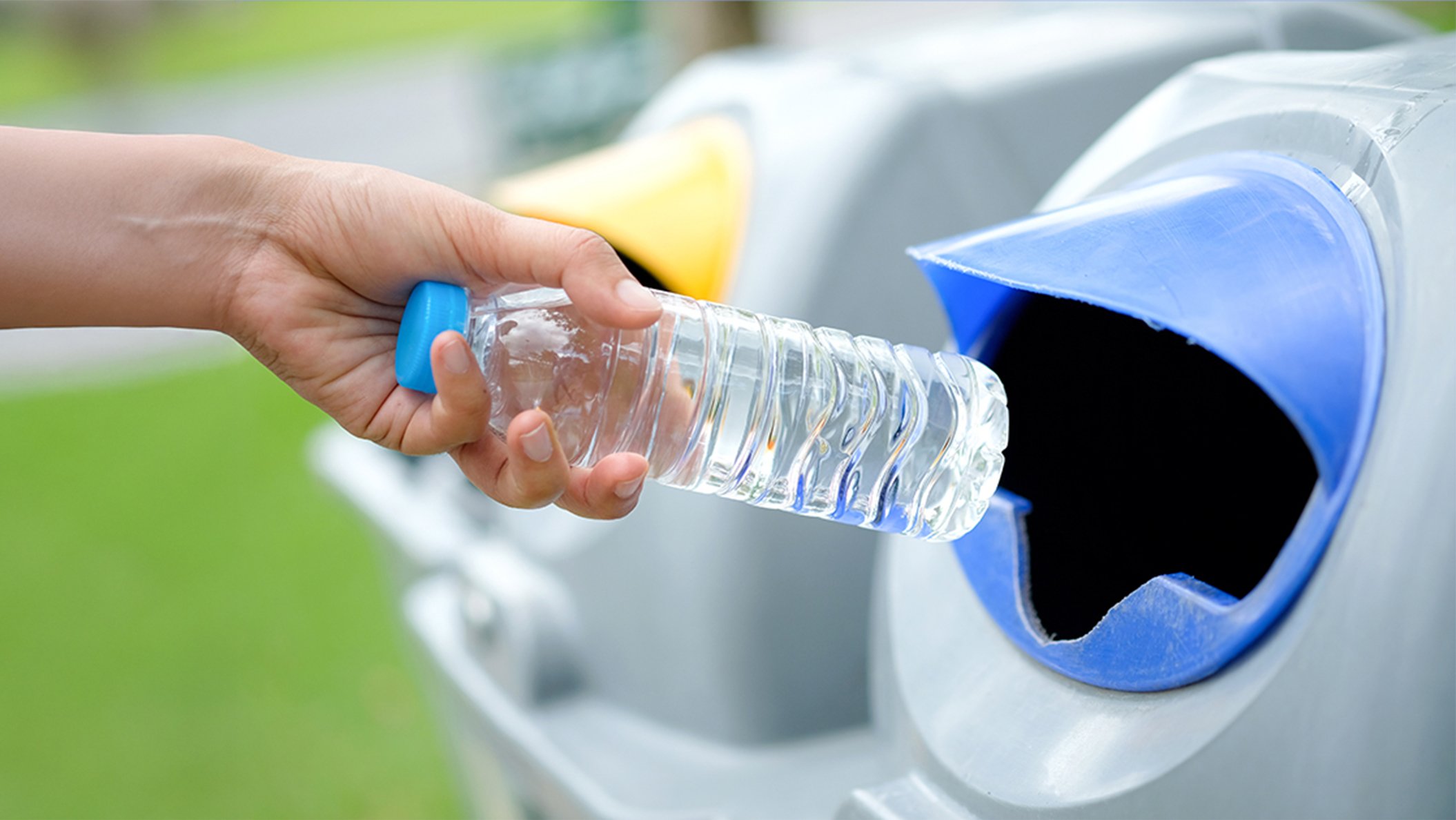 パートナー探しの困難を乗り越え本社オフィスで始まったペットボトルの水平リサイクル